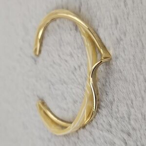 Gold faux marble plastic bracelet